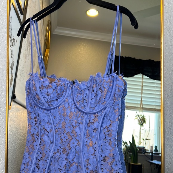 HOUSE OF CB 'Lala' Lavender Lace Mini Dress - Picture 16 of 17